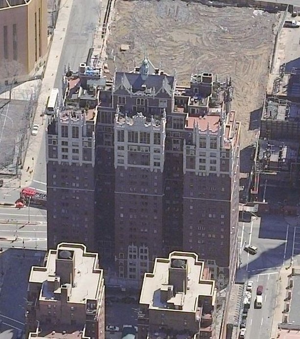 tudor tower: tudor tower -41 et 42 street 3